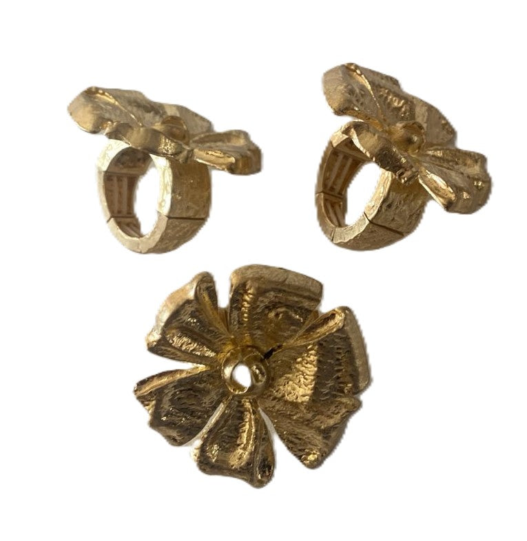 Anillo flor dorado