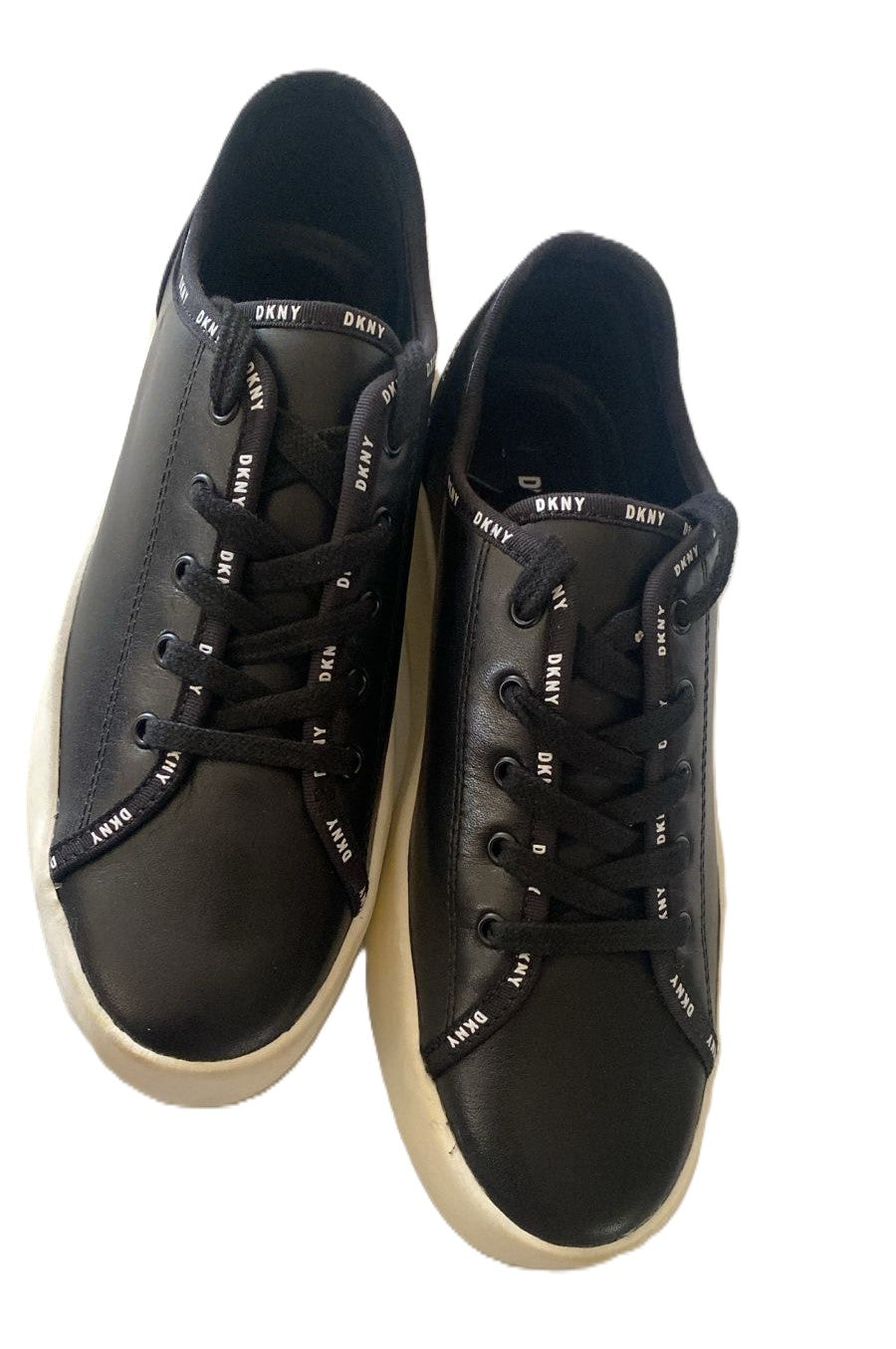 Tennis DKNY negros dama