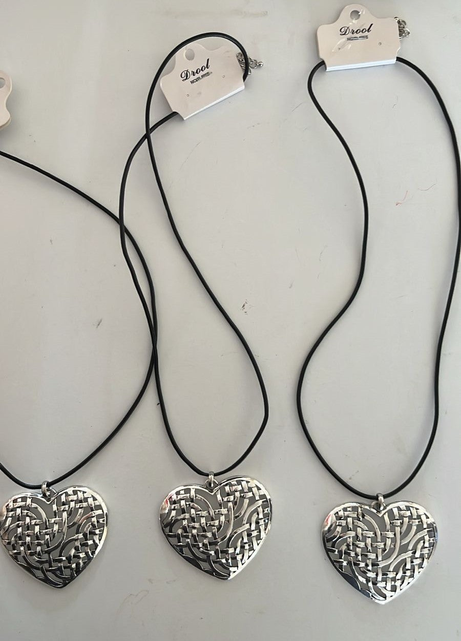 Collar Corazón Grande color plata