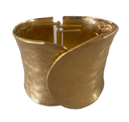 Pulsera ancha dorada