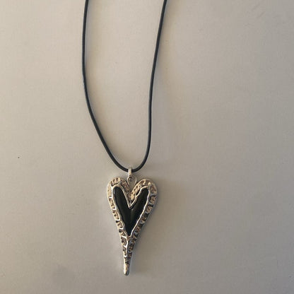 Collar corazón plateado