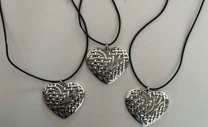 Collar Corazón Grande color plata